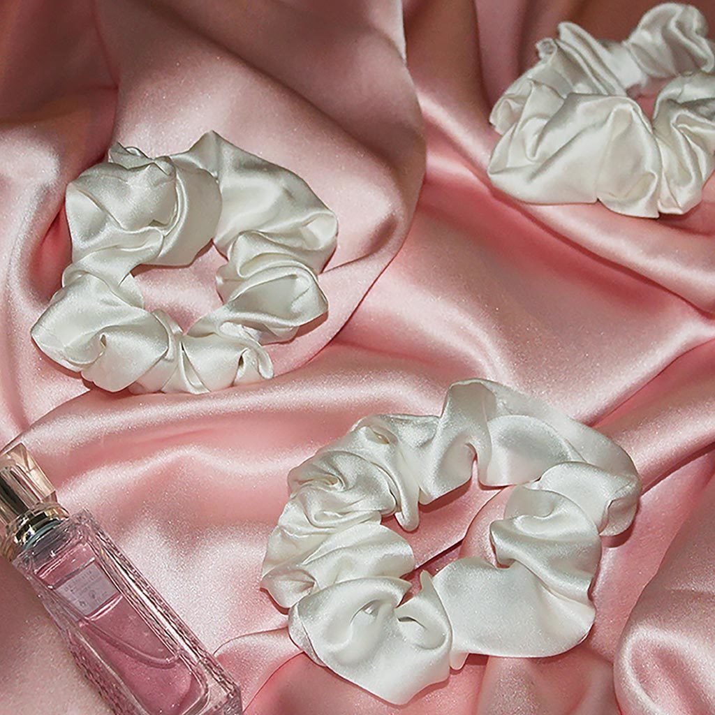 bele-svilene-gumice-za-kosu