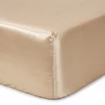 Silkeep svileni bež čaršav sa lastišem namešten