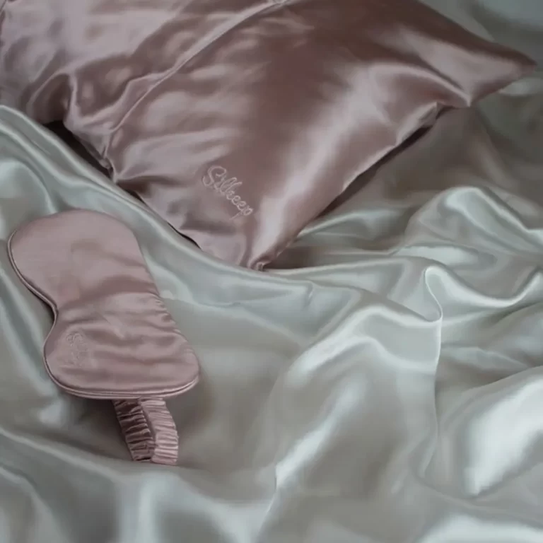 svila-ili-saten-svilena-posteljina-noćna-maska-za-spavanje