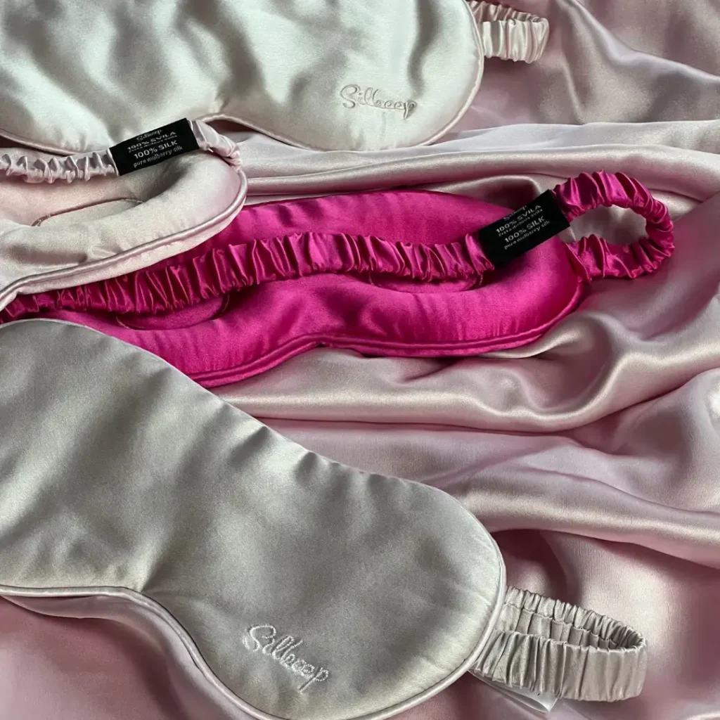 savršeni-svileni-pokloni-za-deveruše-silkeep-svilene-noćne-maske-za-spavanje