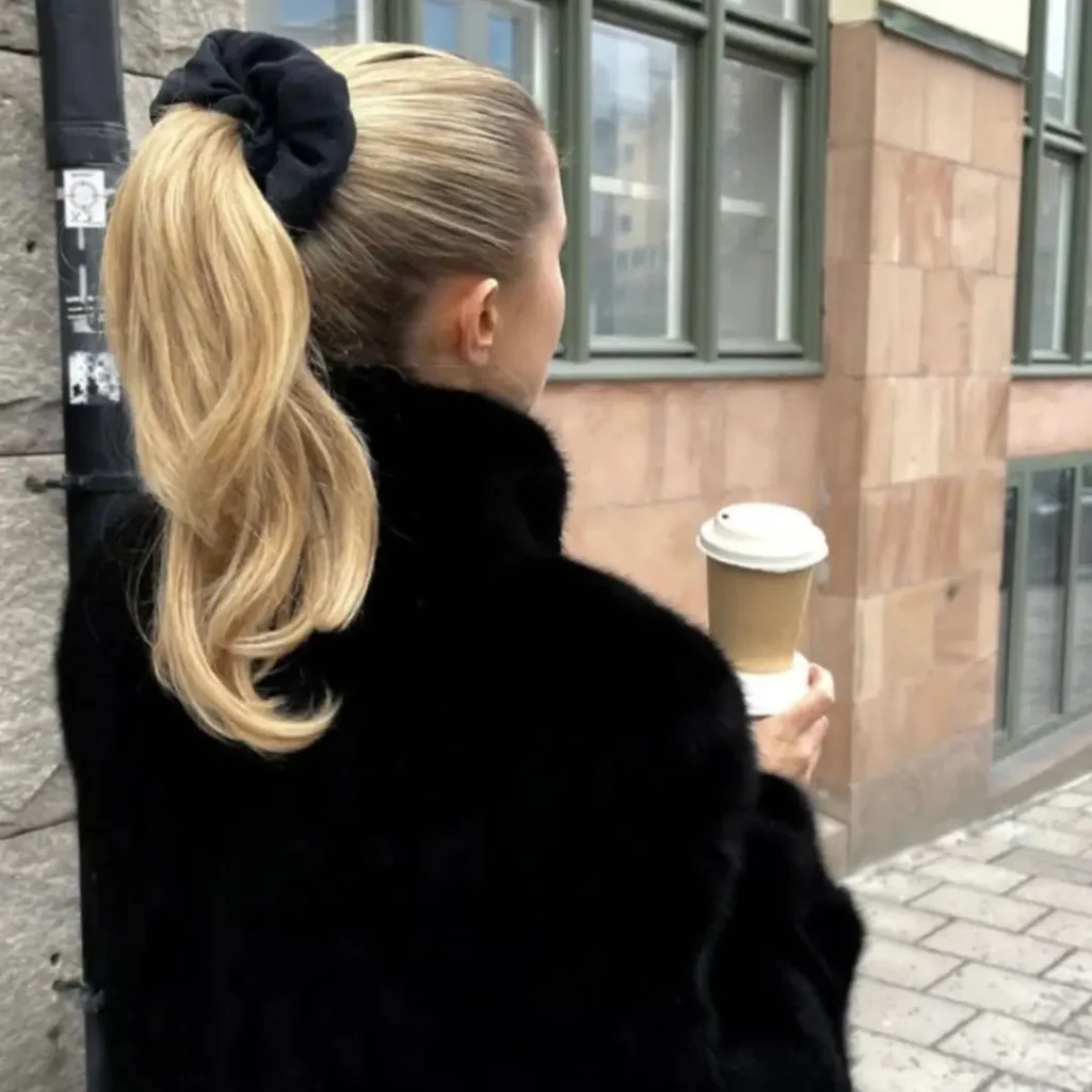 jesenji-outfit-silkeep-svilena-gumica