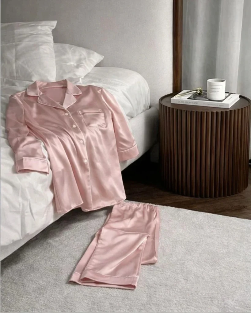 sta-pokloniti-za-uskrs-svilena-pidzama